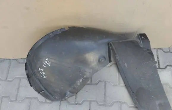 Seat Leon (1M) Front wheel arch liner splash guards 1M0809962B
