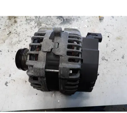 Mercedes-Benz A W176 Generator/alternator A0009061903 160602 0125711030