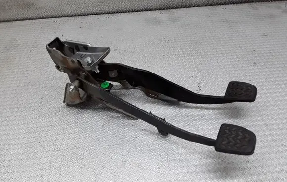 Peugeot 107 Pedal assembly 