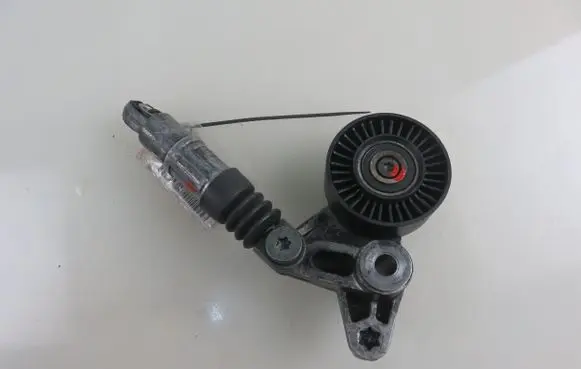 Volkswagen Touareg I Timing belt/chain tensioner F56126206