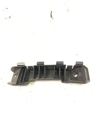 Front bumper mounting bracket