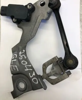 Mercedes-Benz GLE W167 Air suspension front height level sensor A0009059413