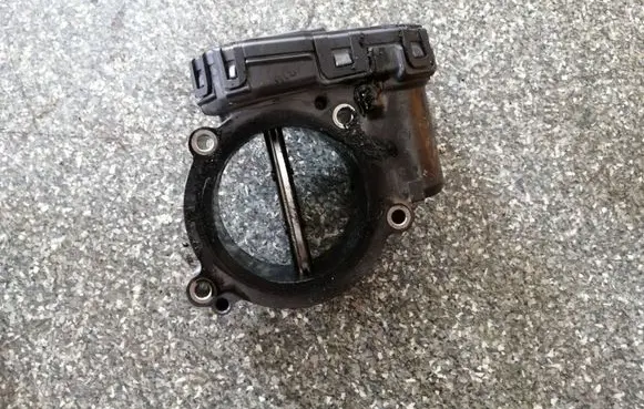 Mercedes-Benz Vito Viano W639 Throttle valve 0280750573