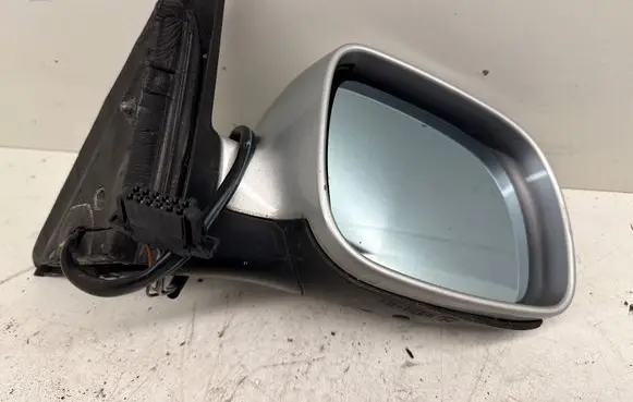 Volkswagen PASSAT B5.5 Front door electric wing mirror 3B0857934