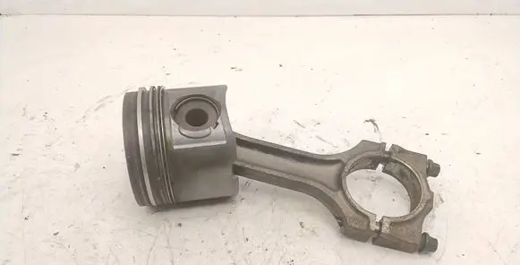 BMW 5 E39 Piston 83950