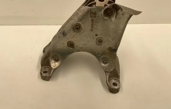 BMW 4 G22 G23 G24 G26 Engine mounting bracket 8053542 B58