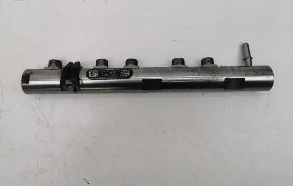 BMW 5 F10 F11 Fuel main line pipe 0445214183 780912805