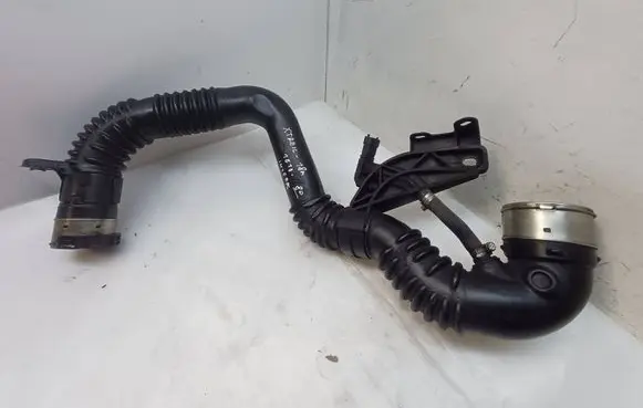 Nissan X-Trail T32 Intercooler hose/pipe 