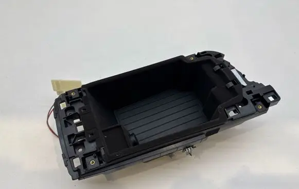 BMW 5 G30 G31 G38 Glove box central console 9330664