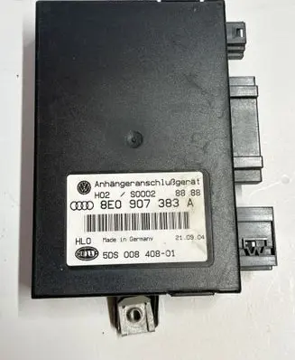 Volkswagen Touran I Tow bar trailer control unit/module 8E0907383A S0002 5DS00840801
