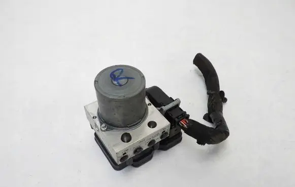 Volvo XC40 ABS Pump 31445741