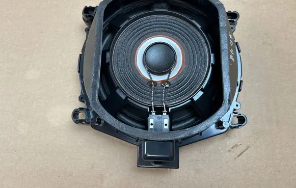 BMW X5 F15 Subwoofer speaker 9247342 7862551