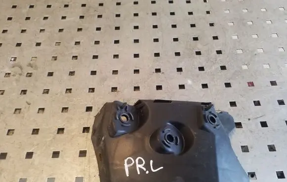 Seat Altea XL Front bumper mounting bracket 5P0807183A
