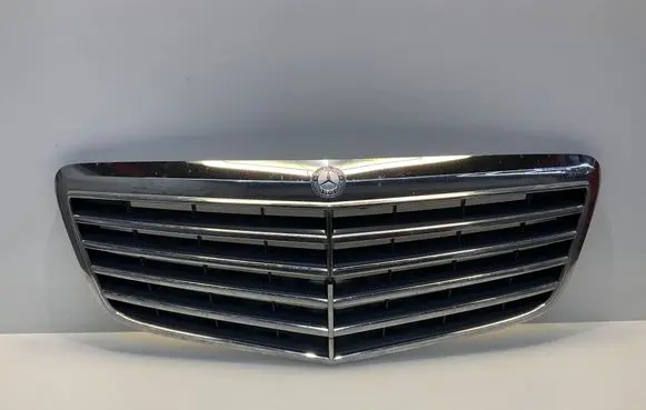 Mercedes-Benz E W211 Front grill A2118801783 2118801783
