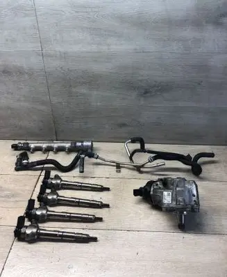Volkswagen PASSAT B8 Fuel injection system set 0445010790 05L130755 05L130V01