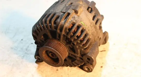 BMW 3 E90 E91 Generator/alternator 7799180