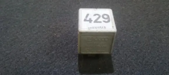 Volkswagen New Beetle Other relay 1j0906381 429