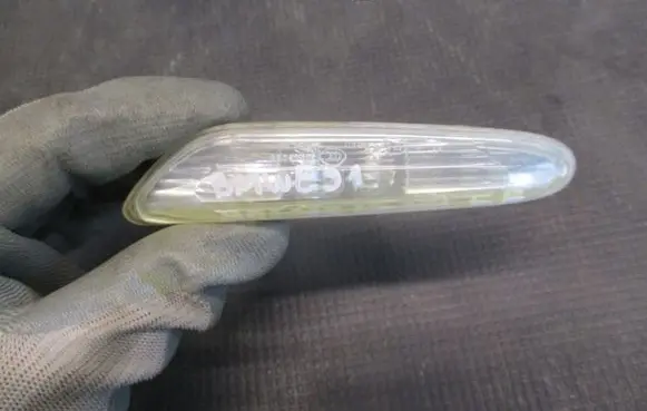 BMW 3 E90 E91 Front fender indicator light 6932997