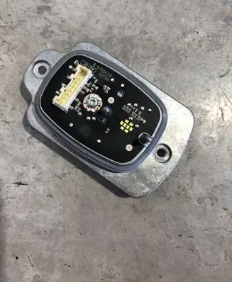 Ford Kuga III LED ballast control module 90166531