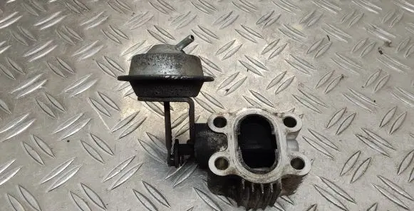 Toyota RAV 4 (XA30) Vacuum valve 