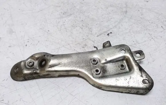 Mercedes-Benz E W212 Engine mounting bracket A6510901041