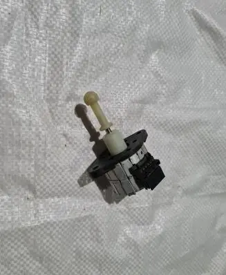 BMW 3 E92 E93 Headlight level adjustment motor 1307220060