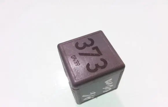 Audi A6 S6 C5 4B Other relay 8D0951253A 373