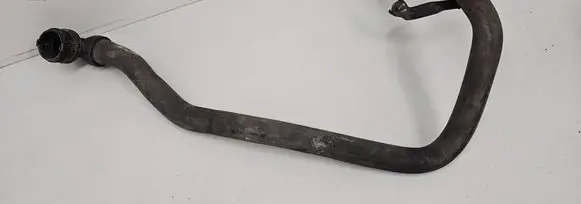 Peugeot 308 Engine coolant pipe/hose 95K5