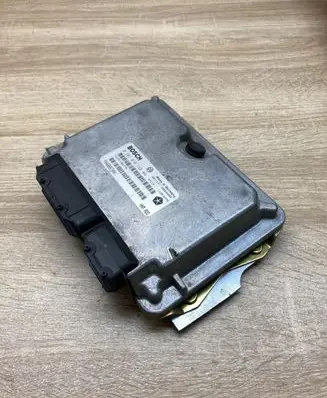 Chrysler Voyager Engine control unit/module ECU P04686870AA 0281010139