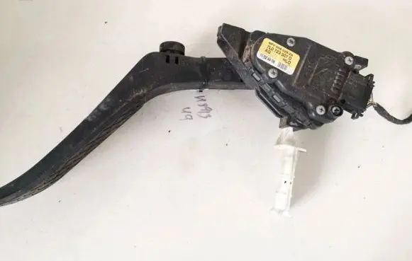 Audi Q7 4L Accelerator throttle pedal 7l0723507d 6pv008026-24