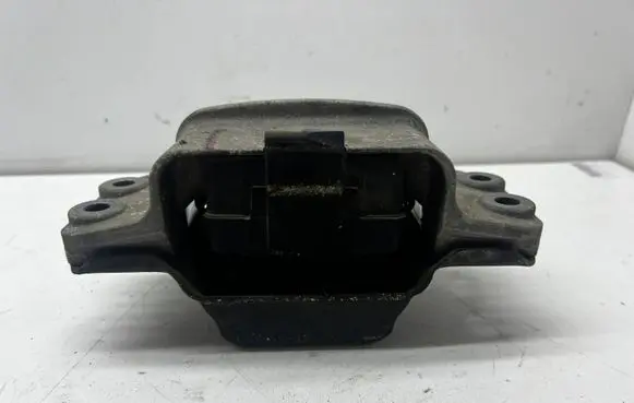 Volkswagen Touran I Engine mount bracket 1K0199555 VVAA