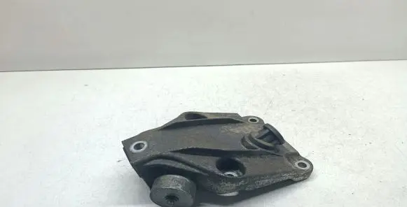 BMW 5 GT F07 Engine mounting bracket 6777623 22116777623