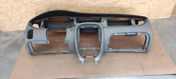 Jaguar X-Type Dashboard