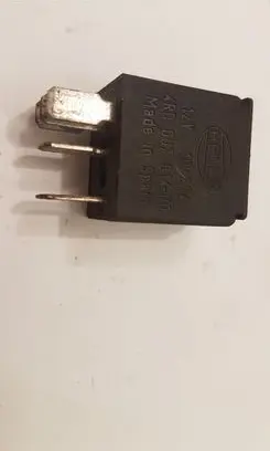 Volvo V70 Other relay 4R000751400 9441161