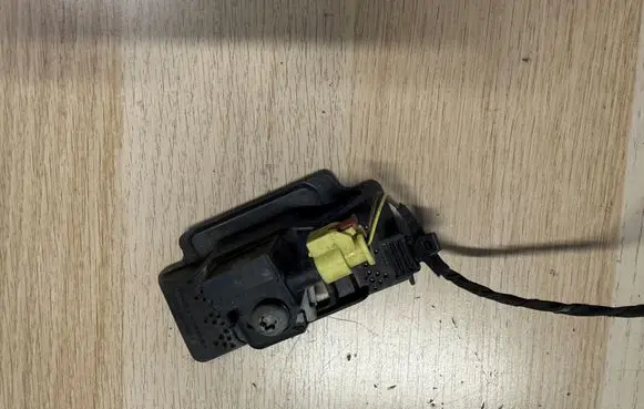 Volkswagen e-Golf Airbag deployment crash/impact sensor 5Q0959651B