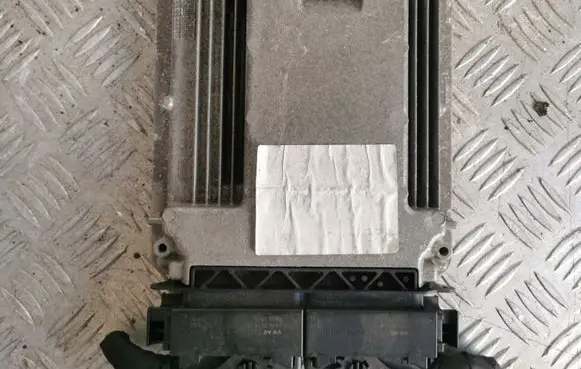 Audi A4 S4 B9 Engine control unit/module 04E907309R