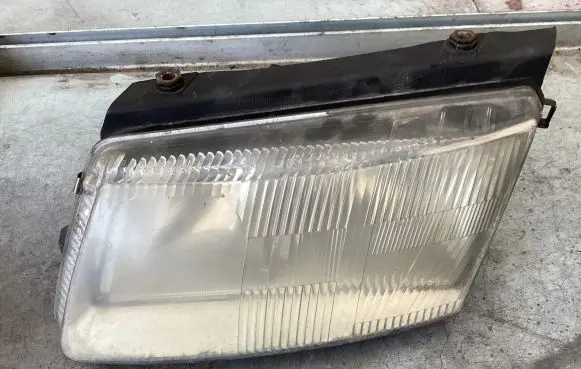 Volkswagen PASSAT B5 Headlight/headlamp
