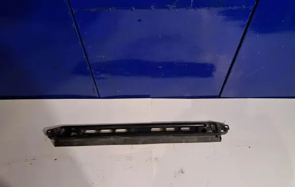 Radiator support slam panel bracket