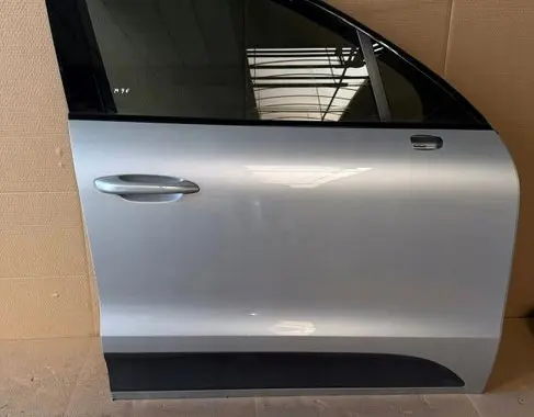 Porsche Macan (95B) Front door D712