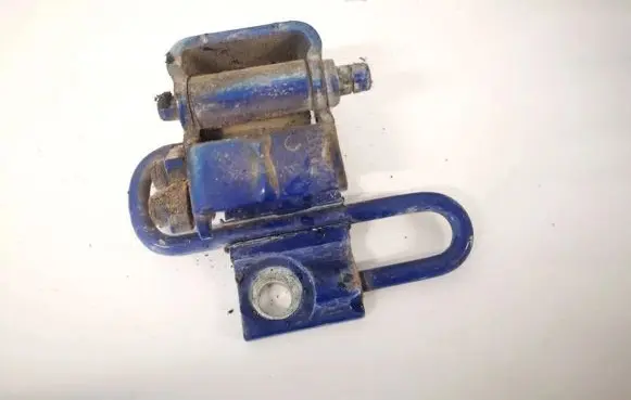 Seat Altea Rear door lower hinge