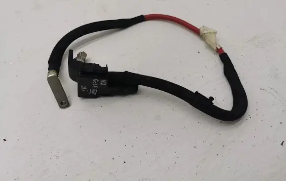 Volkswagen Golf VII Positive cable (battery)