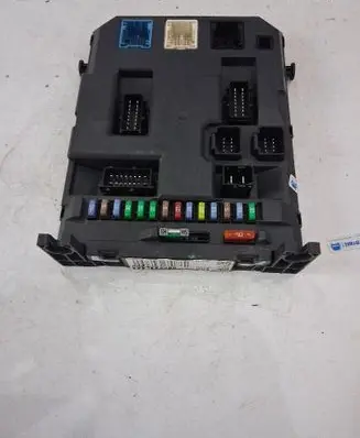 Peugeot 207 Comfort/convenience module 9664983080