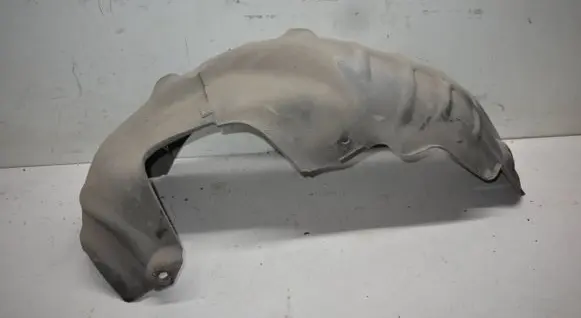 Rear arch fender liner splash guards