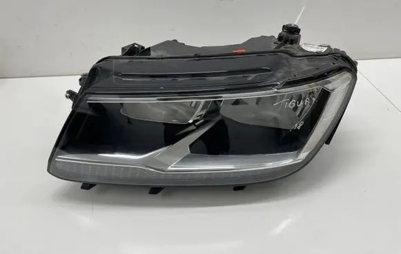 Volkswagen Tiguan Headlight/headlamp 5NC941005B