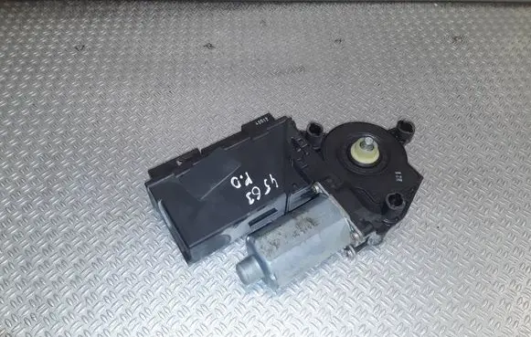 Audi A2 Front door window regulator motor 8Z1959802