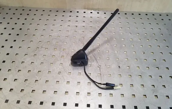 Peugeot 4007 Radio antenna 