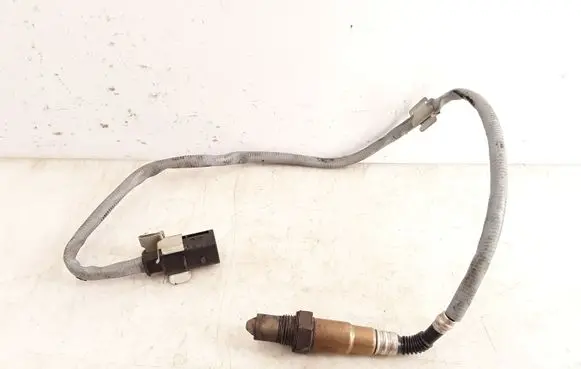 Mercedes-Benz C W204 Lambda probe sensor 0075425118 0281004207
