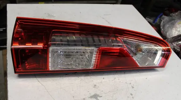 Renault Master III Rear/tail lights