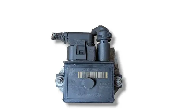BMW 1 E82 E88 Glow plug pre-heat relay 0522120102 779800006