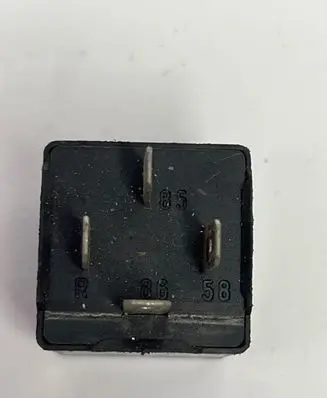 Audi A6 S6 C4 4A Other relay 443951307A 002885901